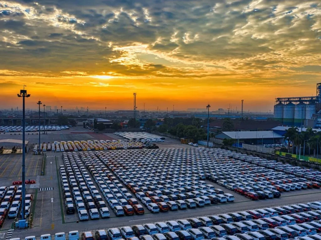 Who Determines Parking Places in Pakistan?